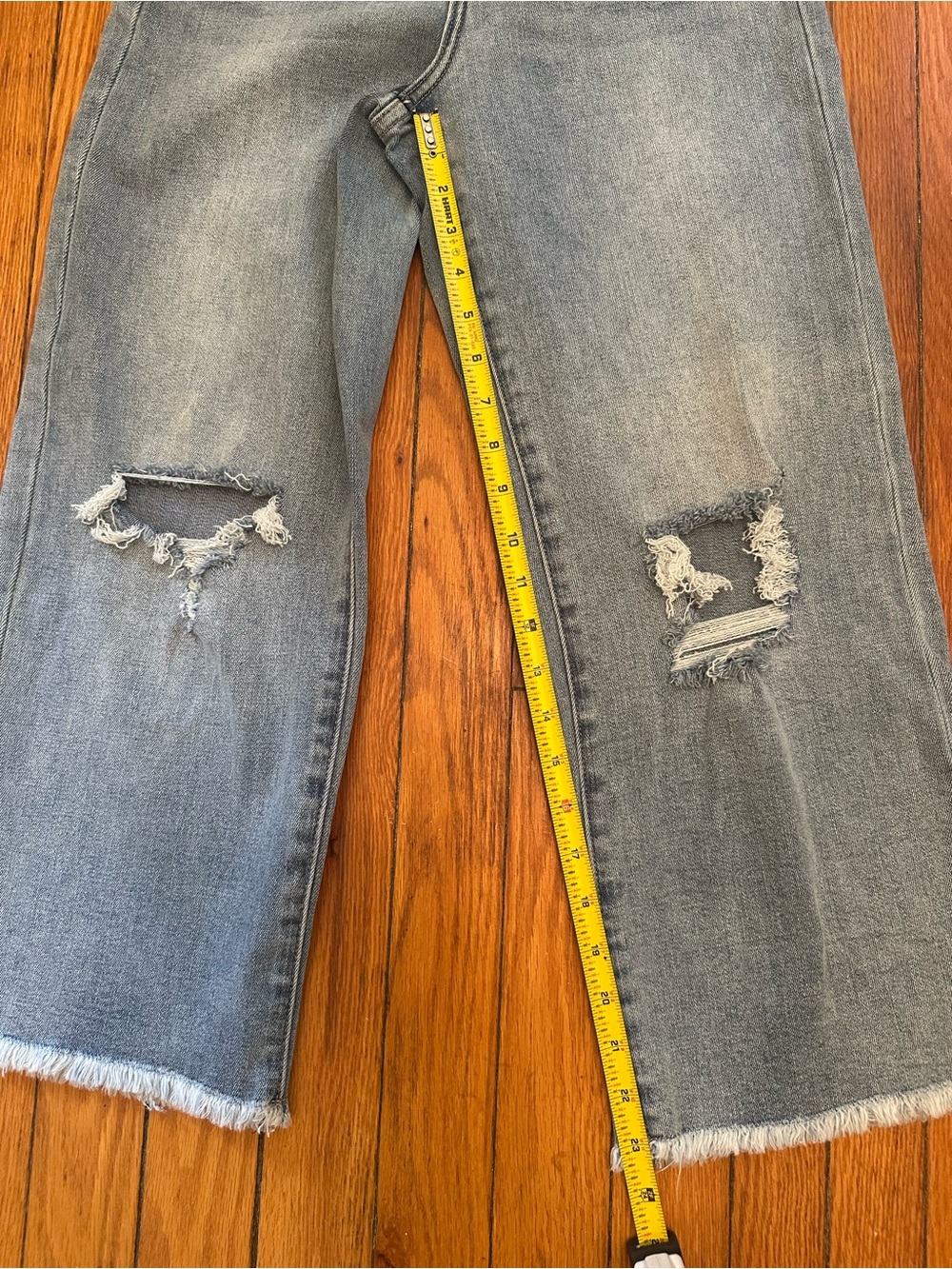RFM Jeans Women's Crop Frayed Hem Distressed Stretch Size 7/28  1025 - Picture 5 of 8